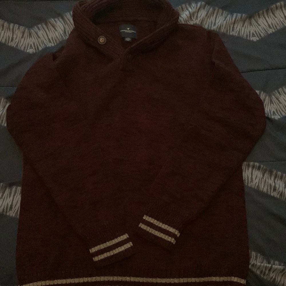 American Eagle 100% cotton sweater. Excellent condition. Deep wine colour.